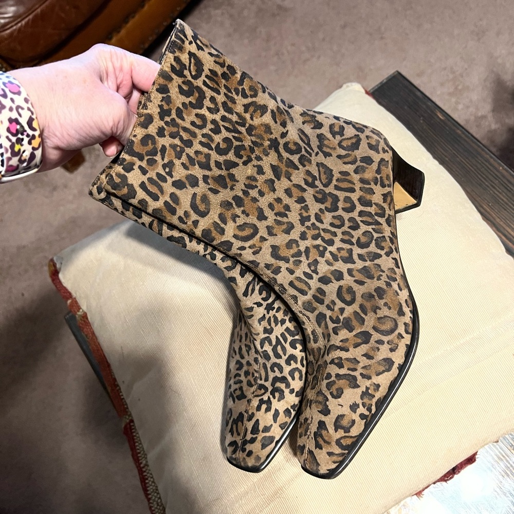 SOLD!! 8.5 Vintage y2k sueded cheetah leather chunky stacked square heeled boots - Picture 3 of 13